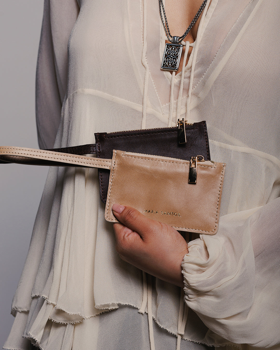 CARTERA WRISTLET